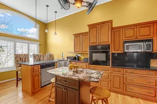 70 W Deer Haven Ct Ct, Crete, IL 60417 - Photo 6