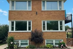 7935 Karlov Ave, Skokie, IL 60076 - Photo 2