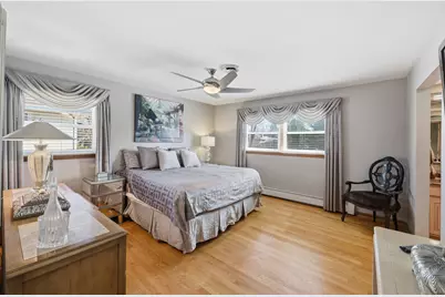 715 Pinecroft Drive, Roselle, IL 60172 - Photo 16