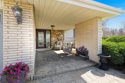 715 Pinecroft Drive, Roselle, IL 60172 - Photo 2