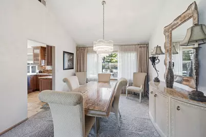 715 Pinecroft Drive, Roselle, IL 60172 - Photo 6