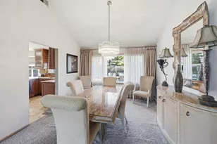 715 Pinecroft Dr, Roselle, IL 60172 - Photo 6