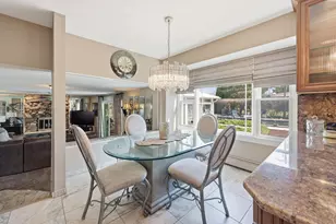 715 Pinecroft Dr, Roselle, IL 60172 - Photo 10