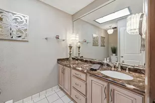 715 Pinecroft Dr, Roselle, IL 60172 - Photo 22