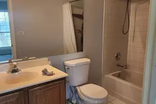 1510 Golfview Ct, Glendale Heights, IL 60139 - Photo 10