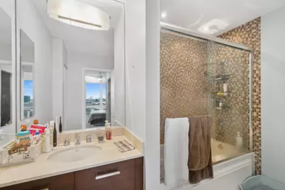 500 W Superior Street #1108, Chicago, IL 60654 - Photo 8