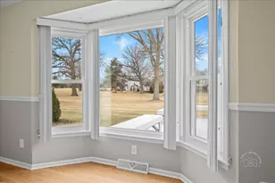 32 Dunham Pl, Saint Charles, IL 60174 - Photo 8