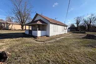 509 Main St, Walnut Hill, IL 62893 - Photo 2