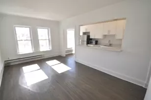 846 W Ainslie St, Chicago, IL 60640 - Photo 2