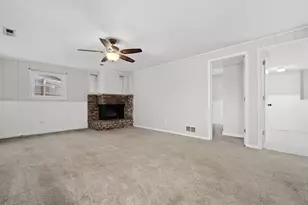 3208 Oakwood Dr, Joliet, IL 60431 - Photo 12