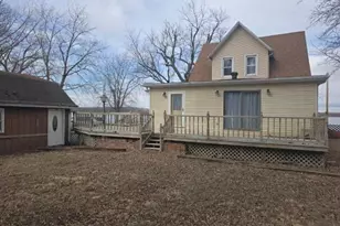 670 E First St, Dallas City, IL 62330 - Photo 20