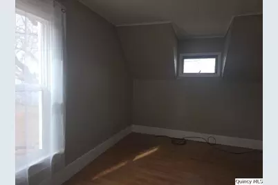 670 E 1st Street, Dallas City, IL 62330 - Photo 16