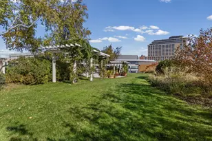 1640 Maple Ave, Evanston, IL 60201 - Photo 24