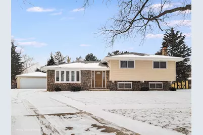 539 W Eggerding Drive, Addison, IL 60101 - Photo 1