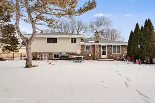 539 W Eggerding Dr, Addison, IL 60101 - Photo 24