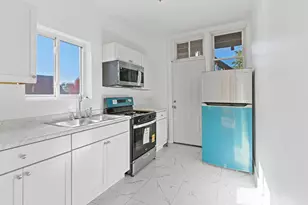 10342 S Calumet Ave, Chicago, IL 60628 - Photo 8