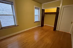 5717 N Artesian Ave, Chicago, IL 60659 - Photo 10