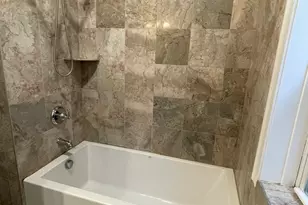 5717 N Artesian Ave, Chicago, IL 60659 - Photo 12