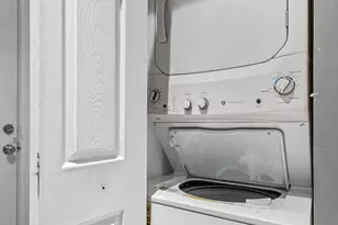 7341 N Honore St, Chicago, IL 60626 - Photo 16