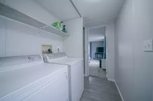 611 E Wood Ln, Belvidere, IL 61008 - Photo 4