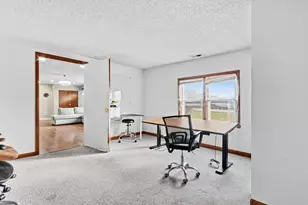 100 Pratt Blvd, Roselle, IL 60172 - Photo 16