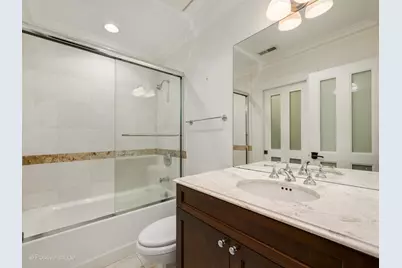 37 E Elm Street, Chicago, IL 60611 - Photo 32