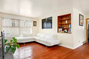 302 W 13th St, Chicago Heights, IL 60411 - Photo 4