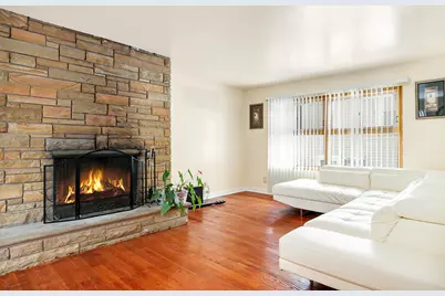 302 W 13th Street, Chicago Heights, IL 60411 - Photo 2