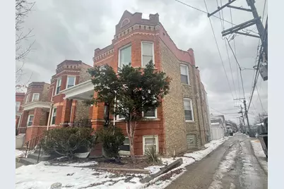 4014 W Cornelia Avenue, Chicago, IL 60641 - Photo 2