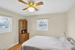 187 Alfred Dr, Sycamore, IL 60178 - Photo 12