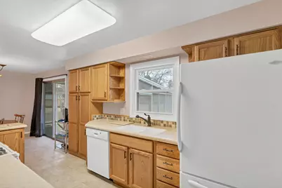 187 Alfred Drive, Sycamore, IL 60178 - Photo 6