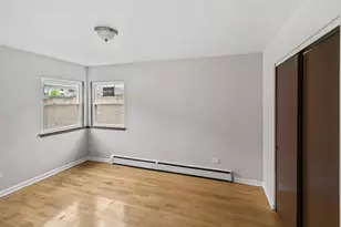 805 N 22nd Ave, Melrose Park, IL 60160 - Photo 4