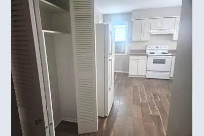 863 N Northwest Highway #2, Park Ridge, IL 60068 - Photo 10