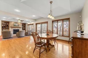 811 Sunset Dr, Mahomet, IL 61853 - Photo 14