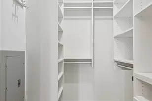 201 N Westshore Dr, Chicago, IL 60601 - Photo 20