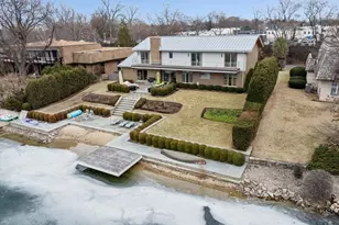 2076 Valley Lo Ln, Glenview, IL 60025 - Photo 4