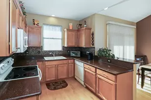 895 Eineke Blvd, Algonquin, IL 60102 - Photo 10