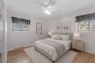 1042 W Central Rd, Mount Prospect, IL 60056 - Photo 8