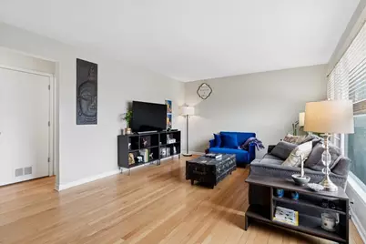 504 N Russel Street, Mount Prospect, IL 60056 - Photo 2