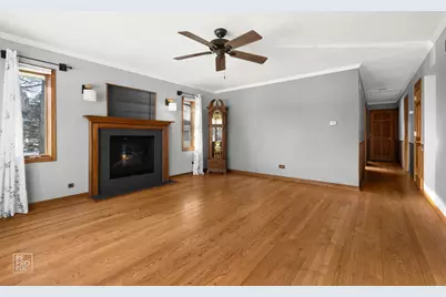 138 N Elmwood Avenue, Wood Dale, IL 60191 - Photo 6