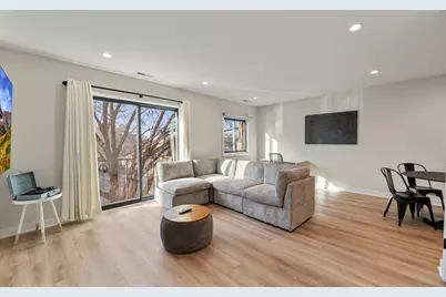 7109 N Western Avenue #2N, Chicago, IL 60645 - Photo 2