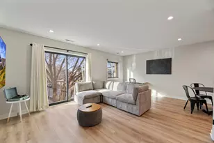 7109 N Western Ave, Chicago, IL 60645 - Photo 2