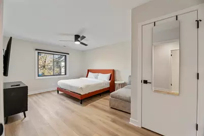 7109 N Western Avenue #2N, Chicago, IL 60645 - Photo 12