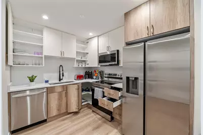 7109 N Western Avenue #2N, Chicago, IL 60645 - Photo 10