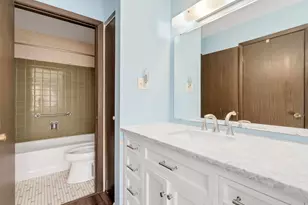 1705 Lakecliffe Dr, Wheaton, IL 60189 - Photo 12