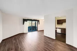 1705 Lakecliffe Dr, Wheaton, IL 60189 - Photo 6