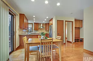 1221 Golf View Dr, Woodridge, IL 60517 - Photo 10