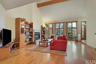 1221 Golf View Dr, Woodridge, IL 60517 - Photo 6