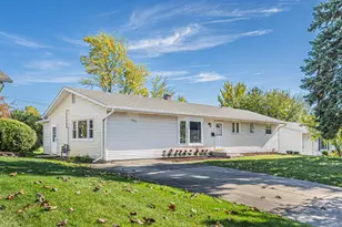 403 Arrowhead Trail, Carol Stream, IL 60188 - Photo 1