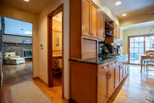 3810 Russett Ln, Northbrook, IL 60062 - Photo 12